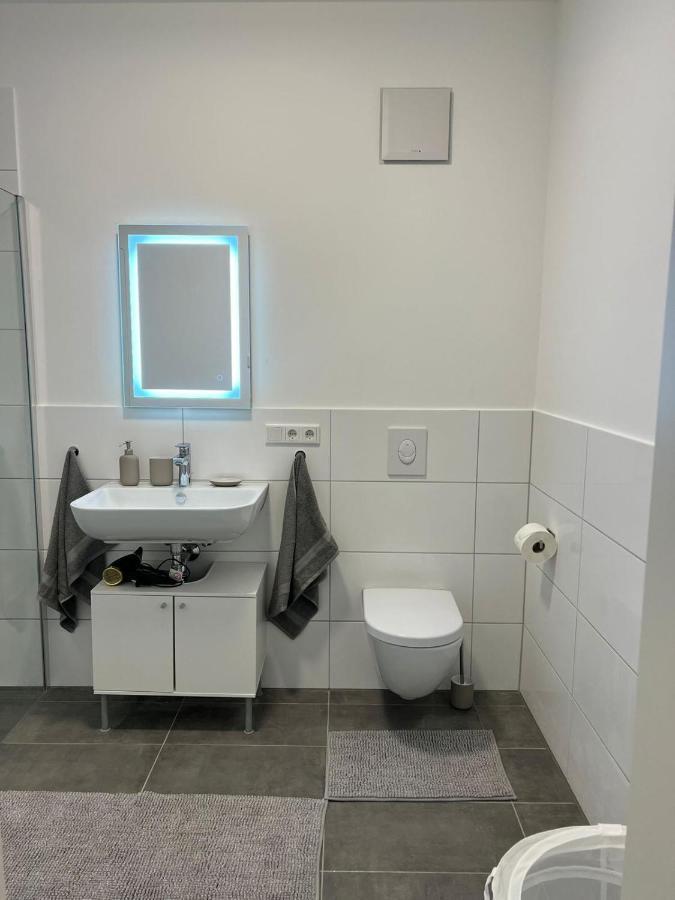 Luxurioeses Apartment Fuer 4 Personen, Neubau, Parkplatz Free 波鸿 外观 照片